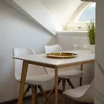 Rooms21 *
