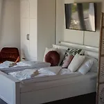 Rooms21